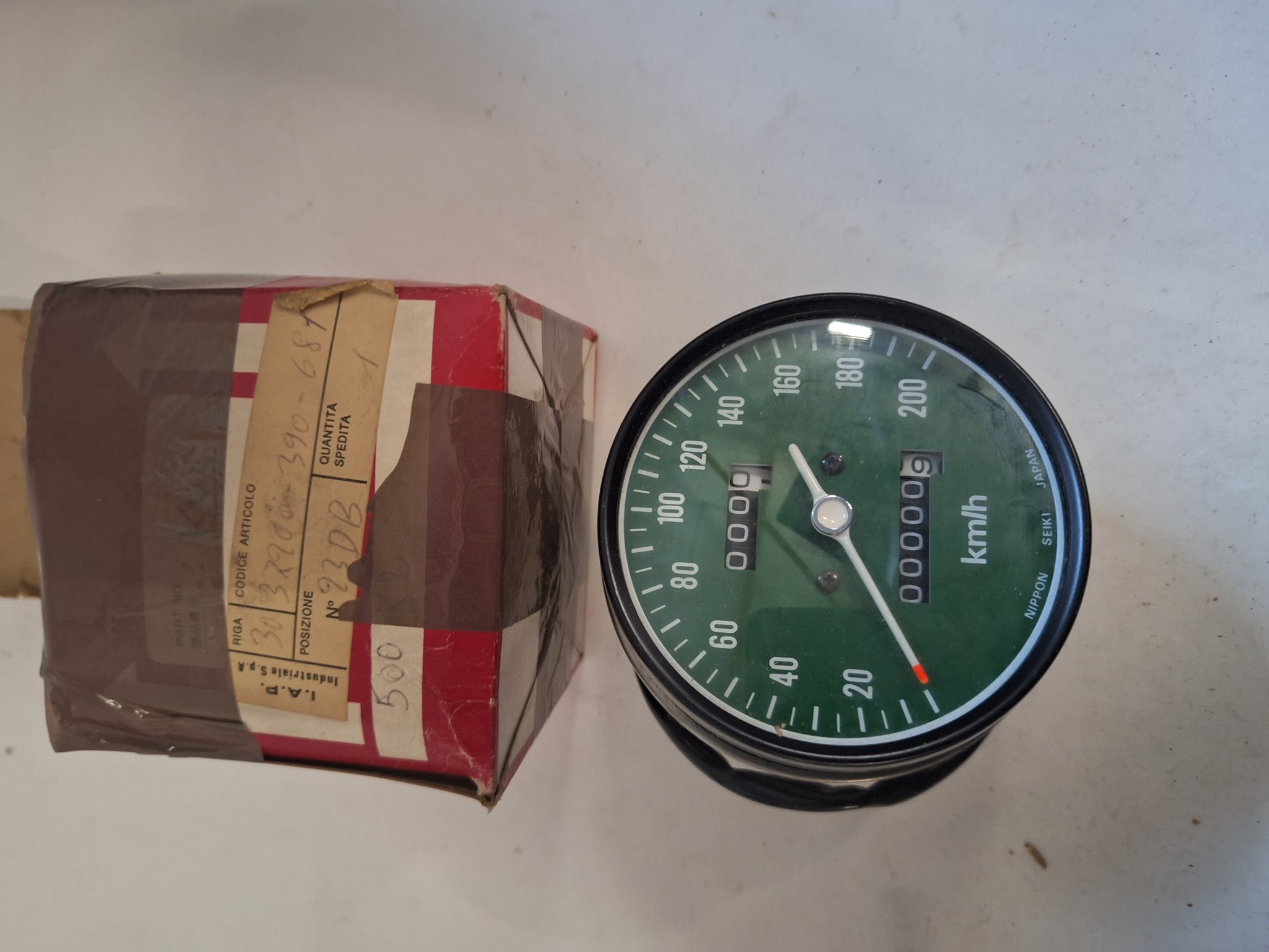 Picture of SPEEDOMETER ASSY  37200-390-681